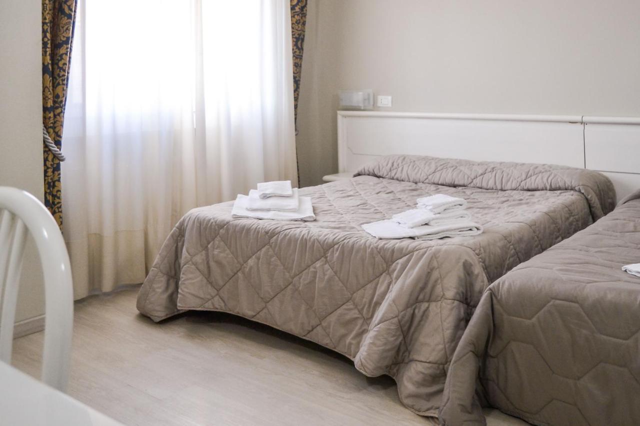מאראנלו Hotel Domus מראה חיצוני תמונה