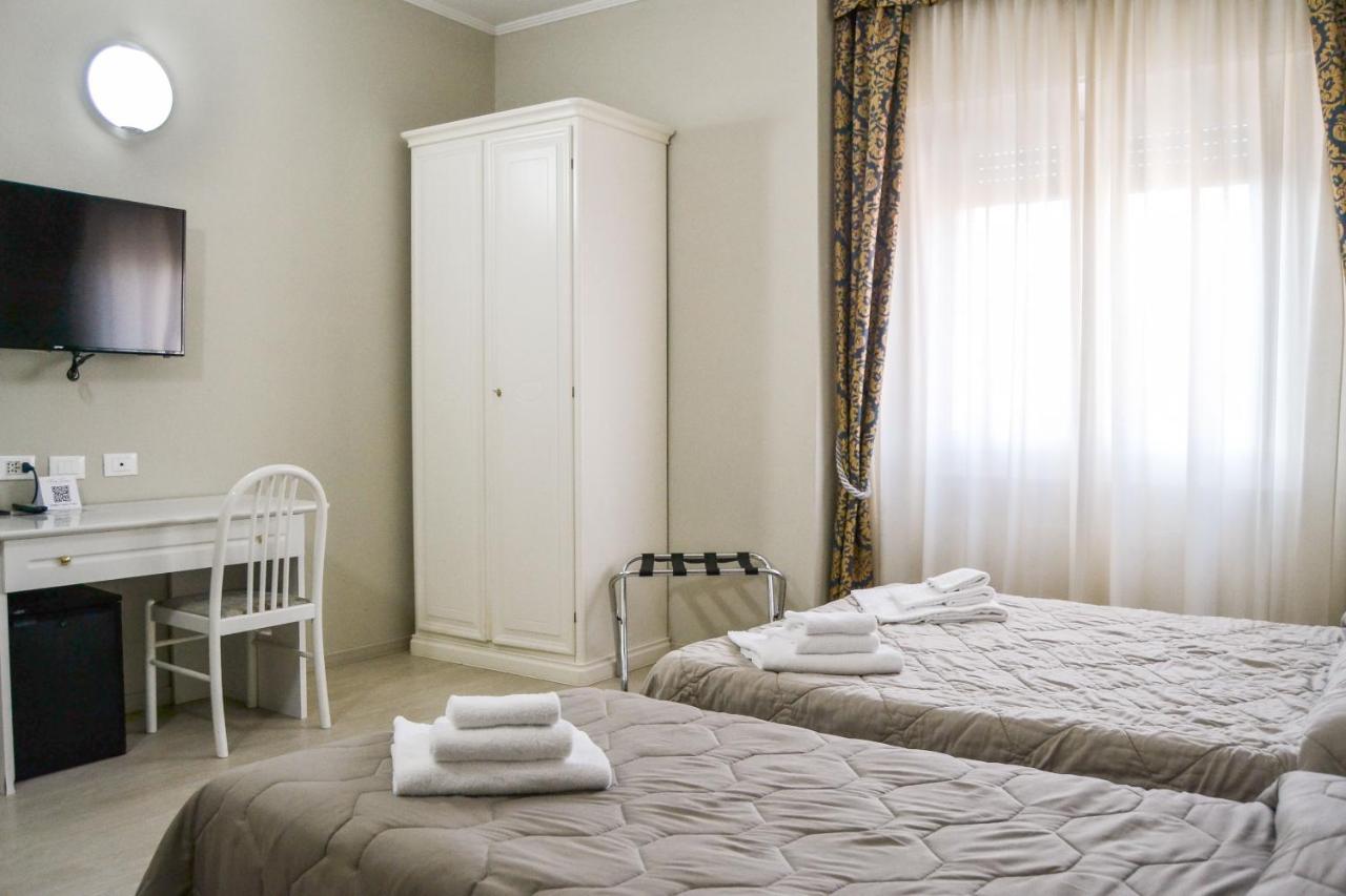 מאראנלו Hotel Domus מראה חיצוני תמונה