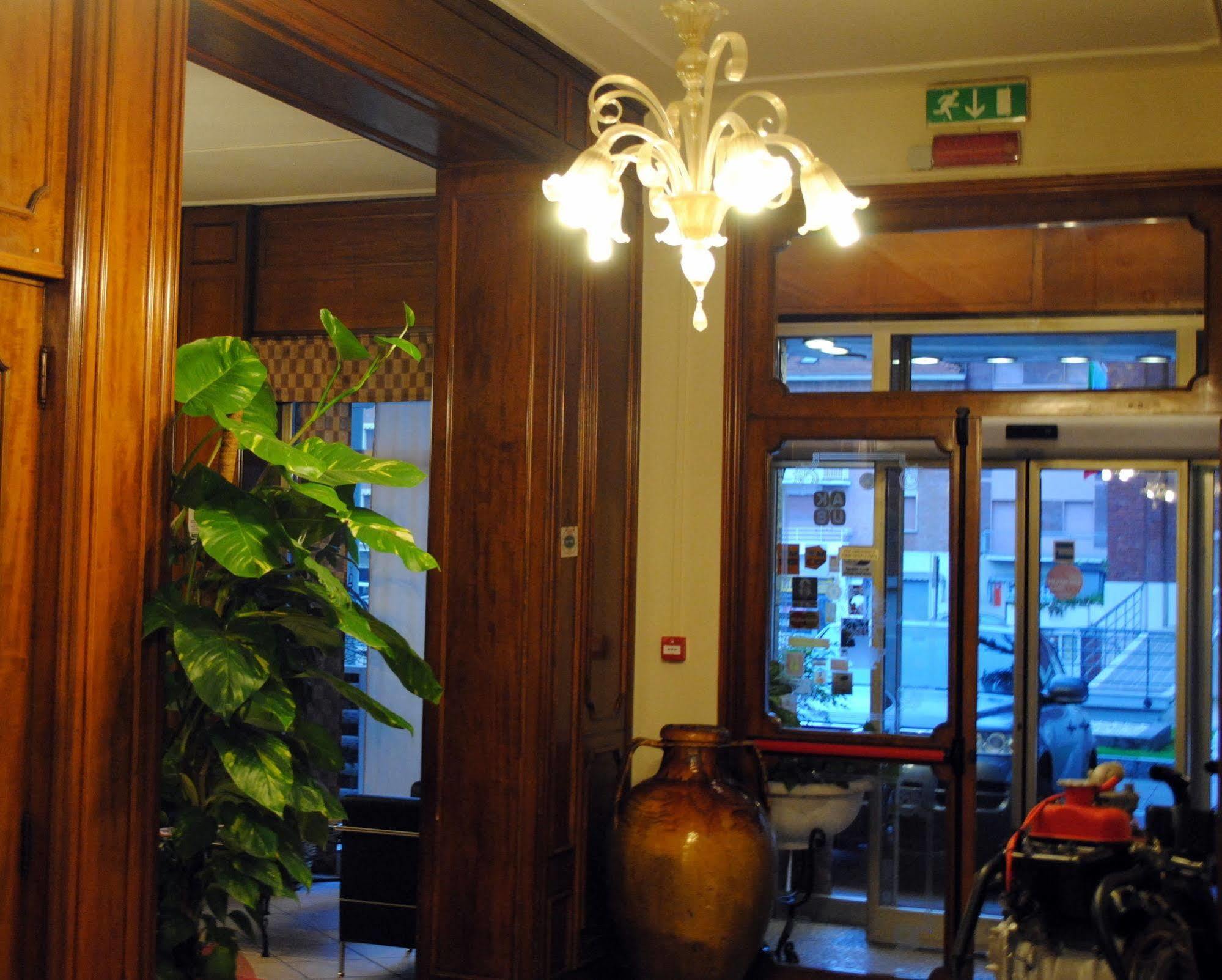 מאראנלו Hotel Domus מראה חיצוני תמונה